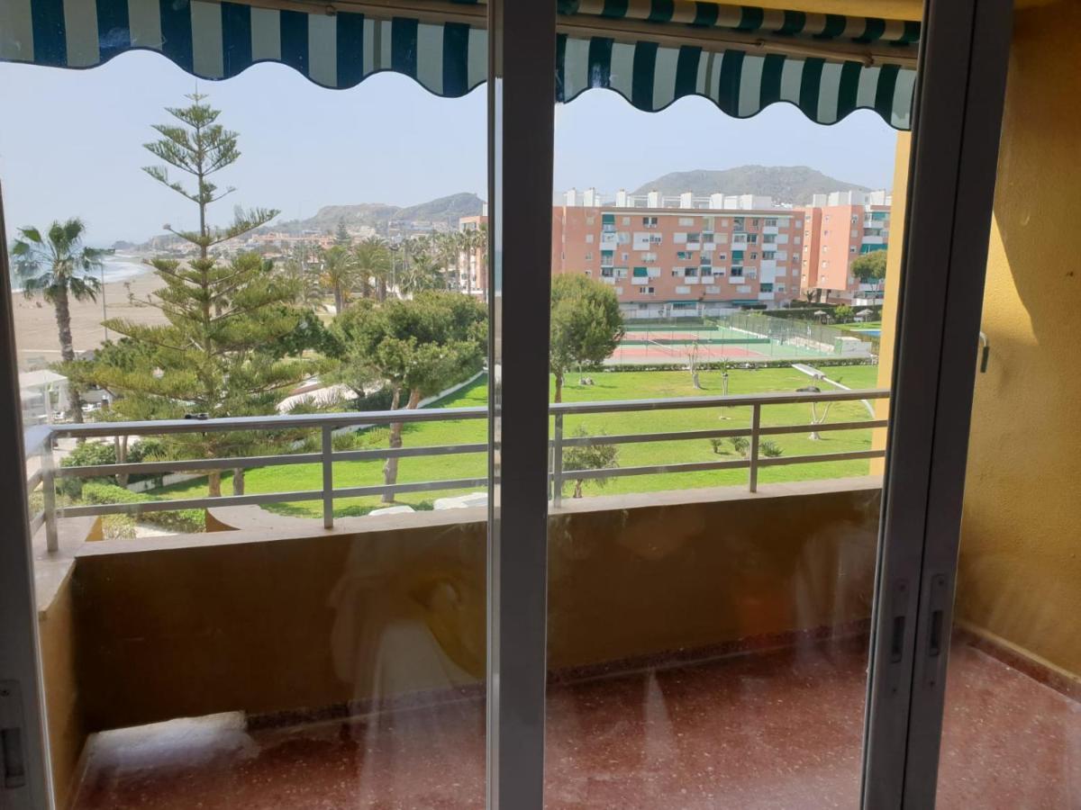 Bonito Apartamento En Primera Linea De Playa La Cala Del Moral Экстерьер фото